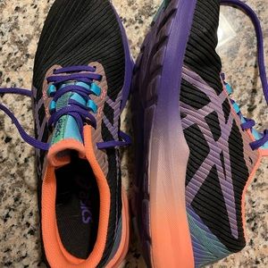 ASICS women’s running shoes